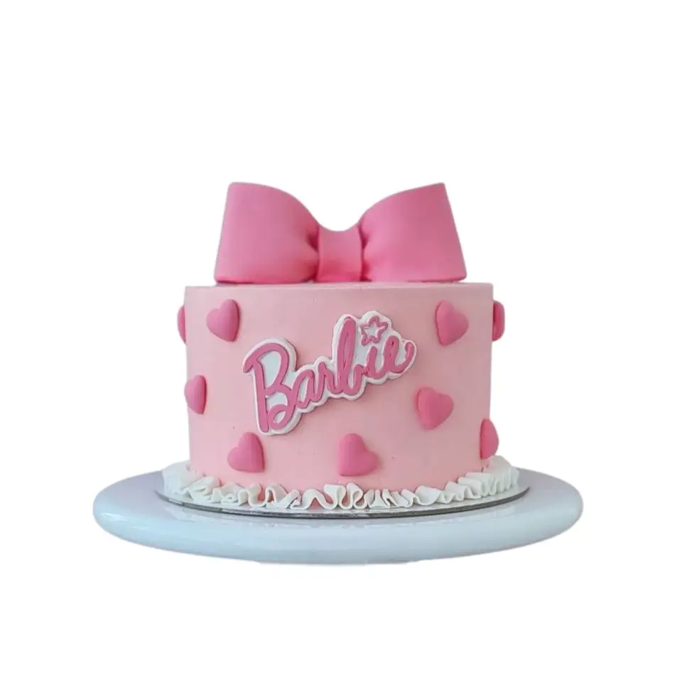 Tort Barbie z kokardą