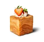 Croissant z mascarpone i malinowym puree – Tortownia na Bema Wrocław